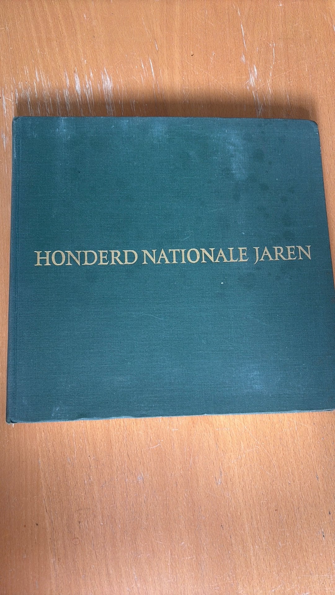 Honderd nationale jaren, Ophalen of Verzenden, Zo goed als nieuw