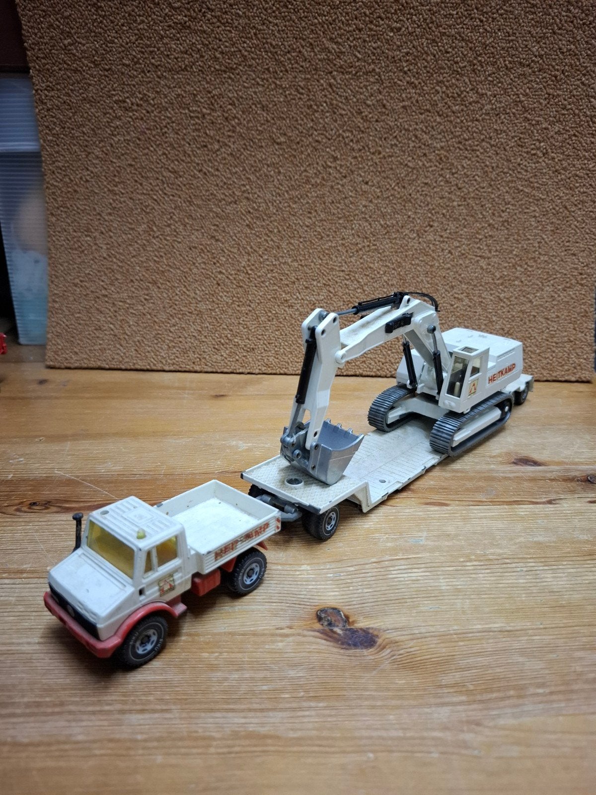 Siku Heitkamp Unimog met dieplader en kraan, Ophalen of Verzenden