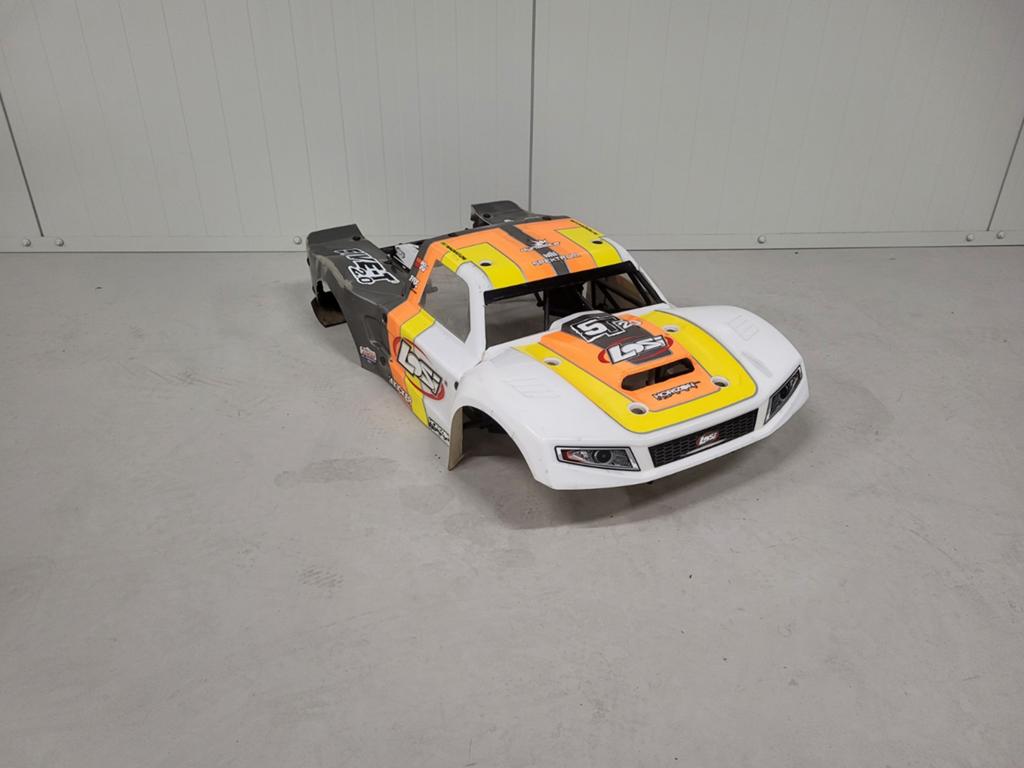 Losi 5ive T body, Benzine, Ophalen of Verzenden, Zo goed als nieuw, Onderdeel