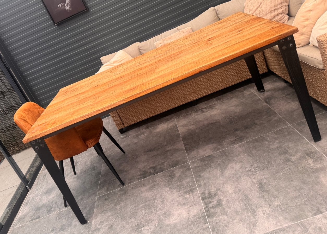 Brasto Eettafel, Ophalen, 50 tot 100 cm, Zo goed als nieuw, 150 tot 200 cm