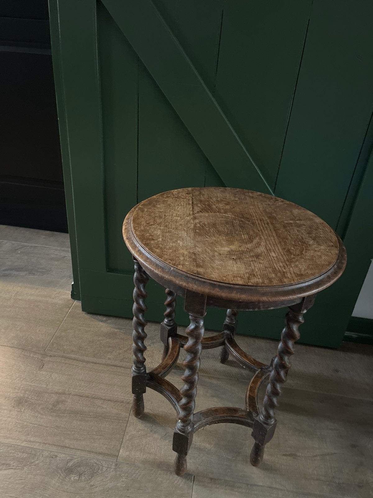 houten bijzettafeltje met gedraaide poten, Ophalen, Rond, Minder dan 55 cm, 45 tot 60 cm
