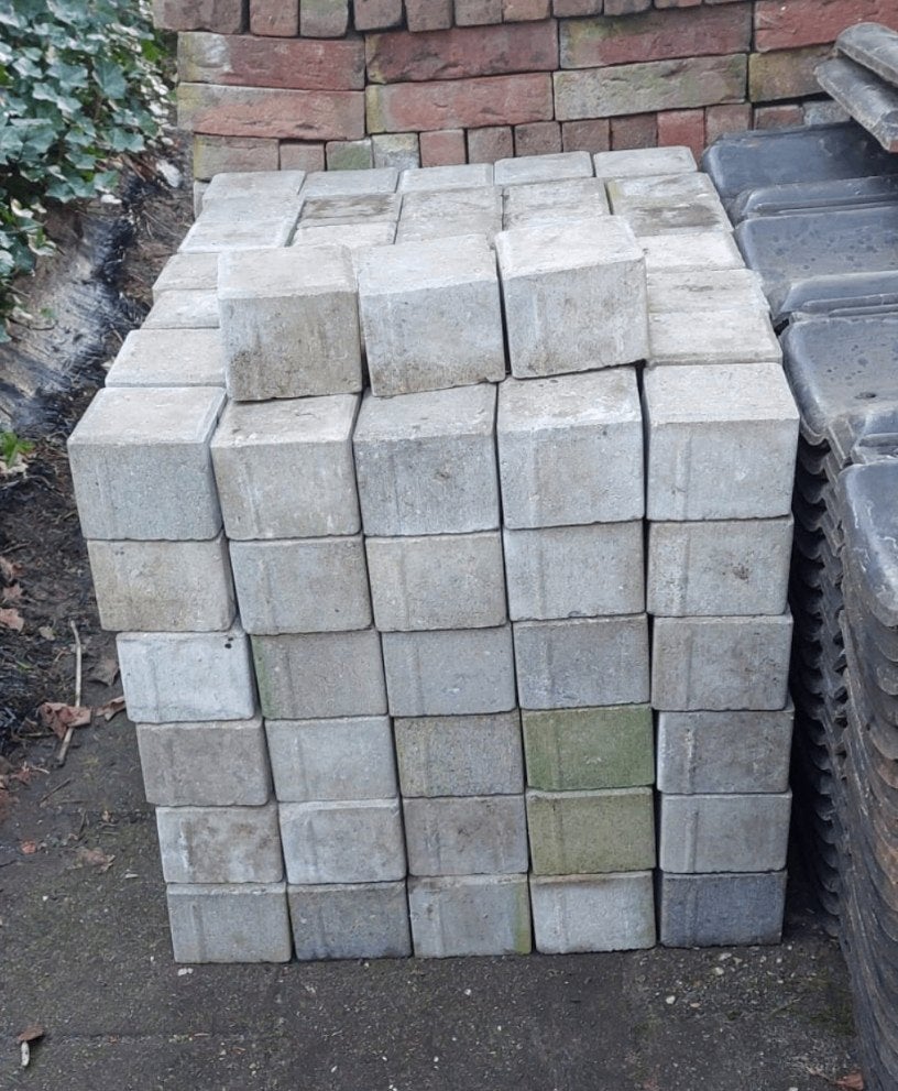 Halve Betonklinkers, Tuin en Terras, Ophalen, Klinkers, Zo goed als nieuw, Minder dan 5 m²