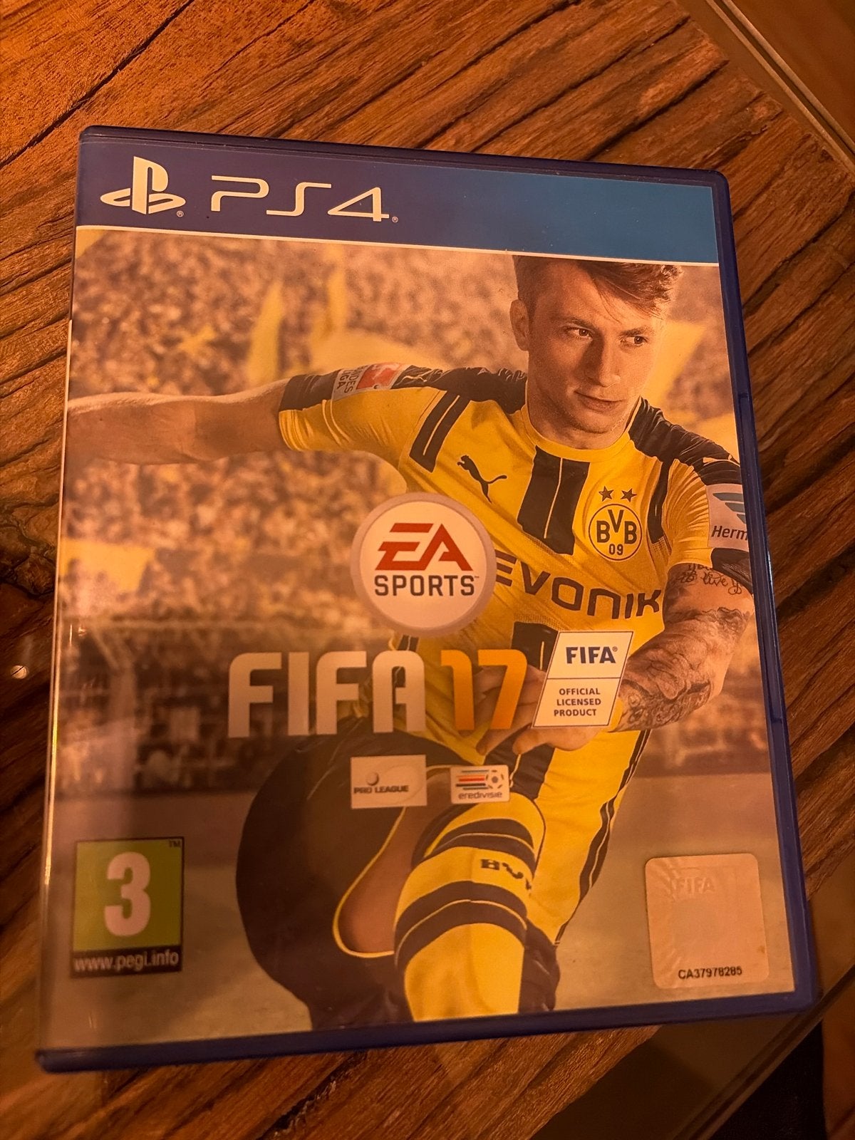 FIFA 17 PS4 - Zo goed als nieuw, 2 spelers, Eén computer, Ophalen of Verzenden, Zo goed als nieuw