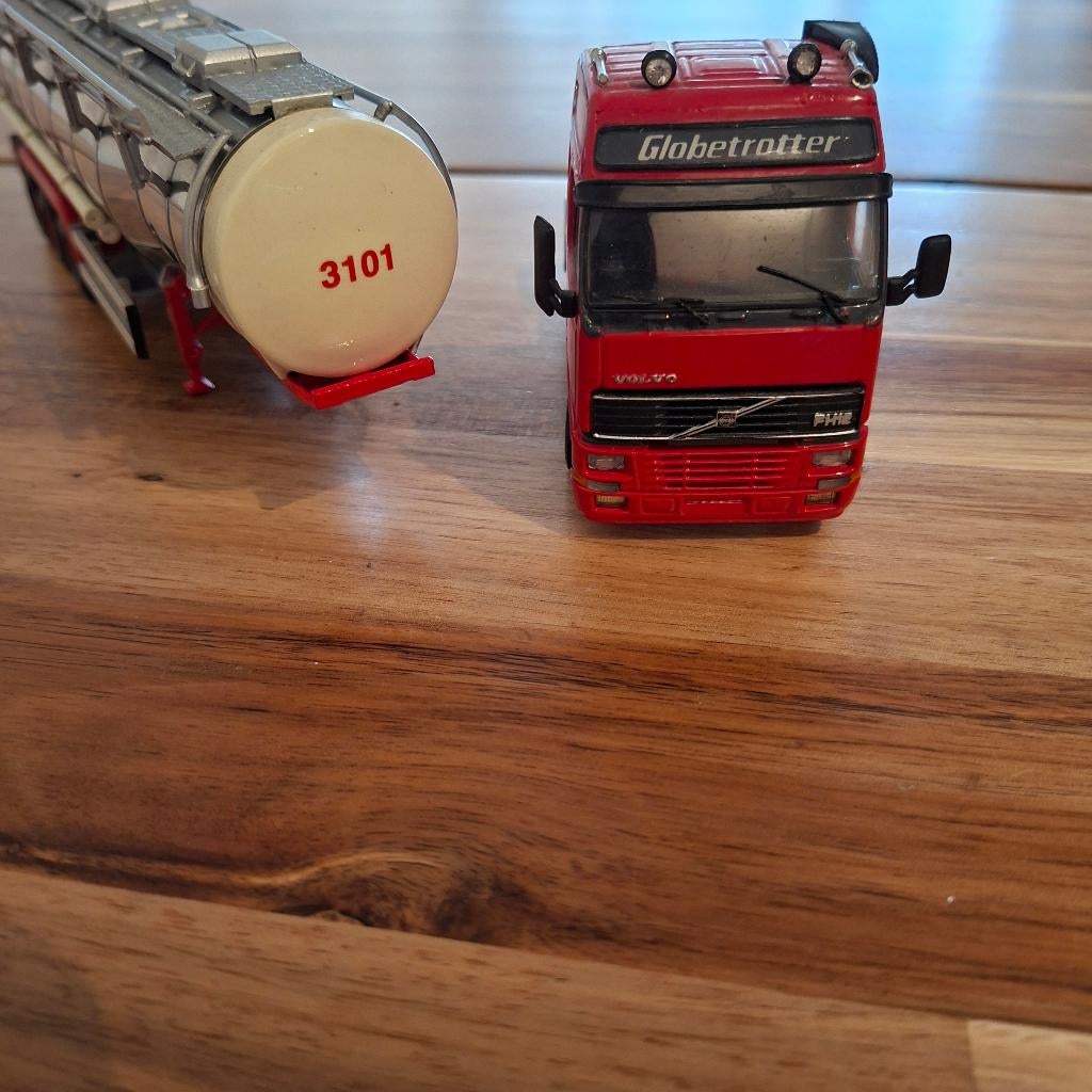 DEN HARTOGH TTRANSPORTEN CHROME TTR VOLVO FH 12 TRUCK N.ST., Verzenden, Zo goed als nieuw, Bus of Vrachtwagen, Tekno