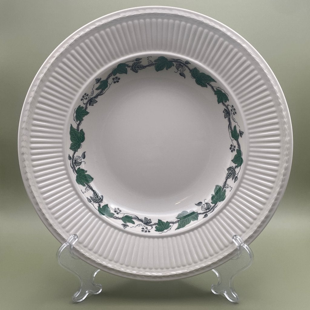 8x Wedgwood Stratford diep bord 23cm, Wedgwood, Ophalen of Verzenden, Zo goed als nieuw, Onbekend