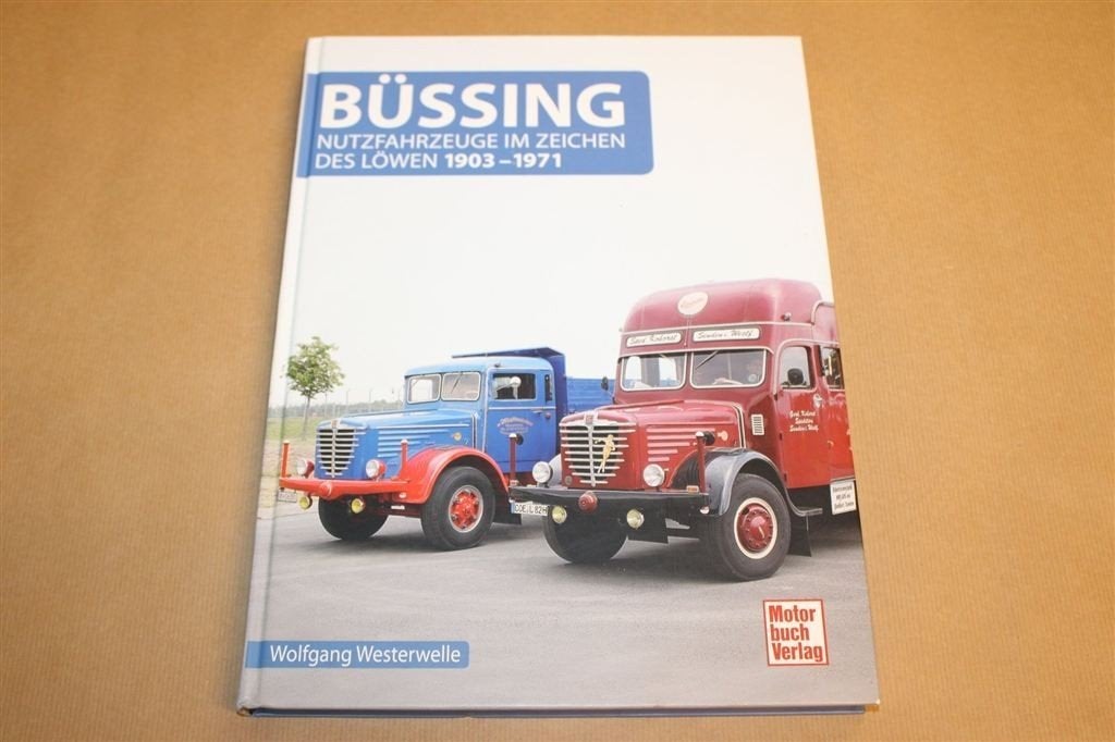 Büssing Nutzfahrzeuge 1903-1971 — Vrachtwagens & Bussen, Ophalen of Verzenden, Zo goed als nieuw, Tractor en Landbouw