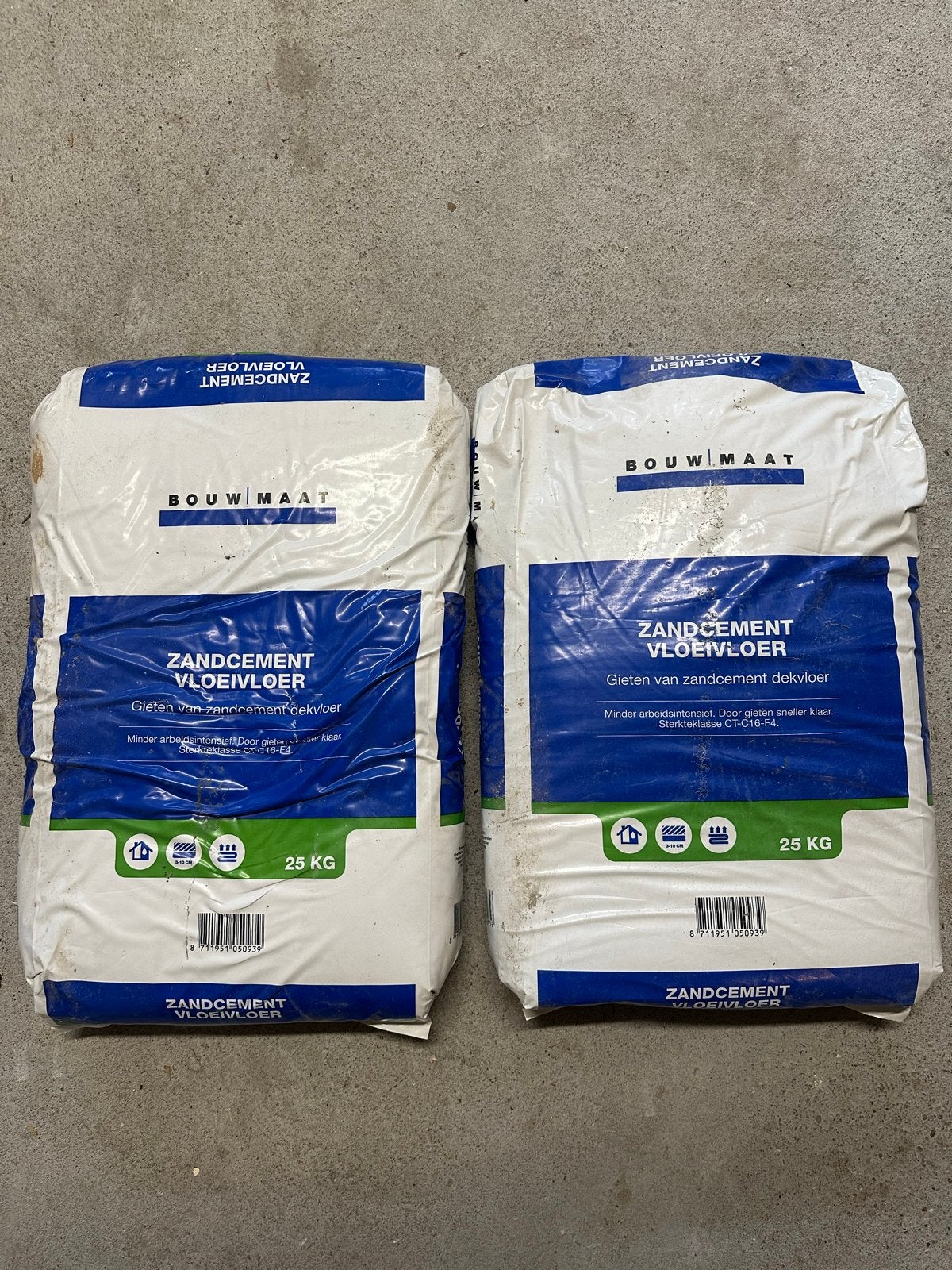 Twee zakken zandcement vloervloer 25 kg Bouwmaat, Ophalen, Nieuw