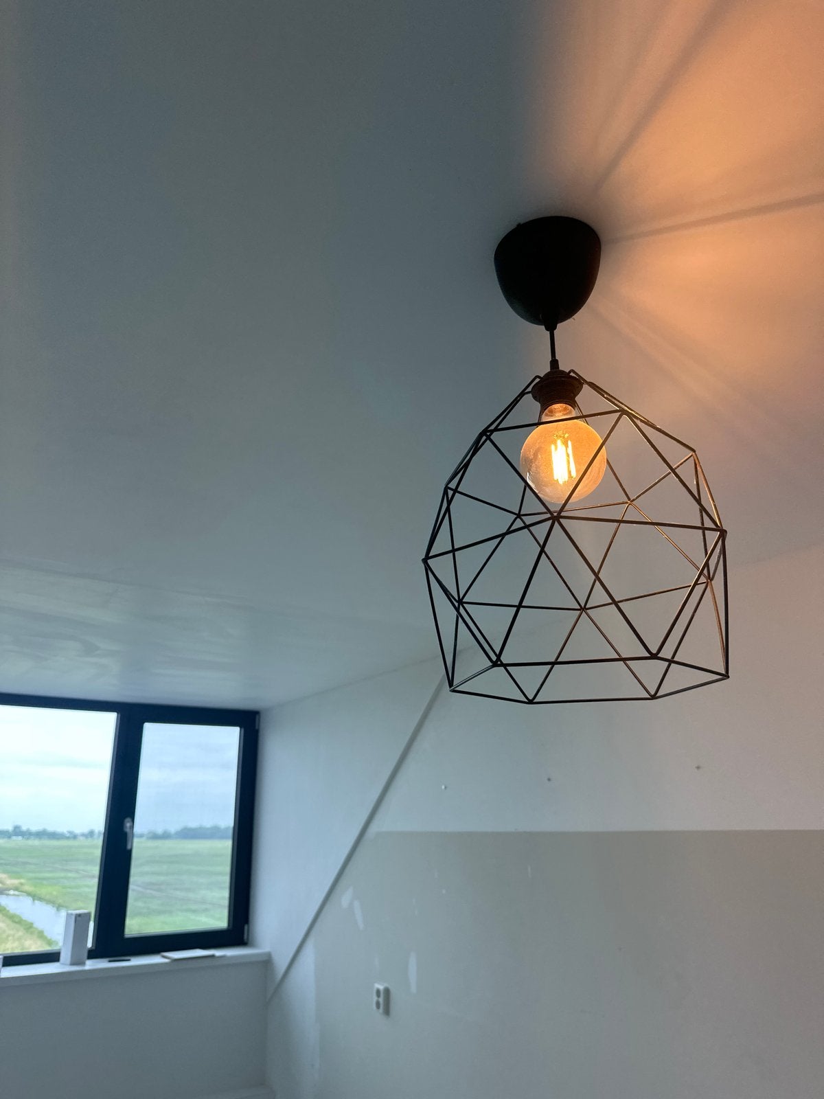 3x Zwarte geometrische hanglampen, Ophalen of Verzenden, Gebruikt, Metaal, E27 (groot)