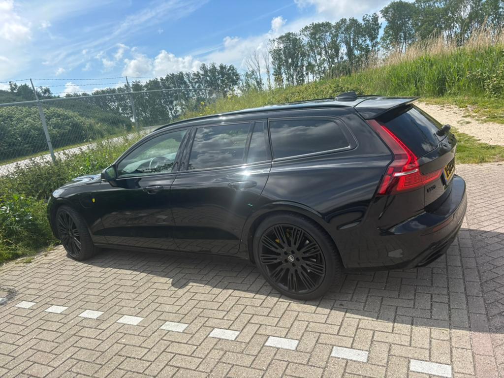 Volvo V60 T6 Recharge R-design 2021, LEDER NAVI 20 inch, Auto's, Volvo, Particulier, V60, Achteruitrijcamera, Airconditioning