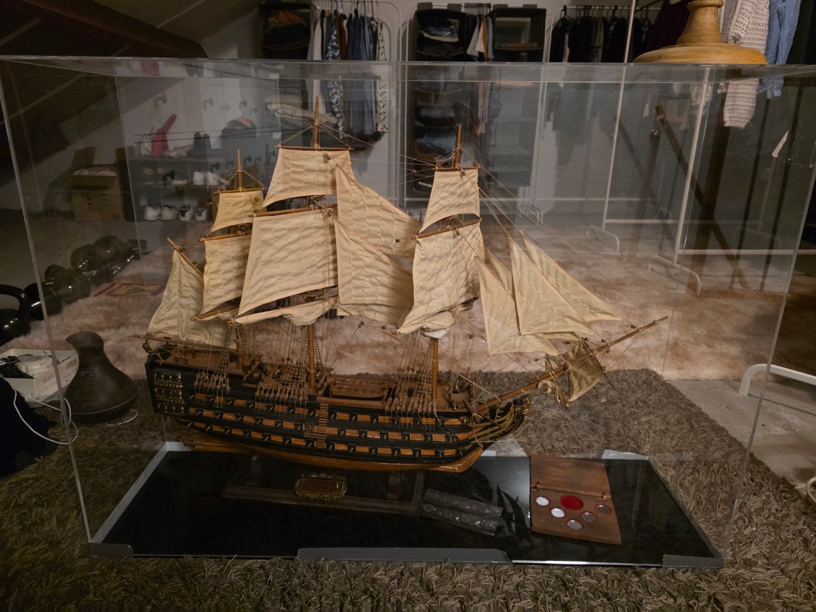 Gedetailleerd modelschip HMS Victory met stofkap, Hobby en Vrije tijd, Modelbouw | Boten en Schepen, Ophalen of Verzenden, Zo goed als nieuw