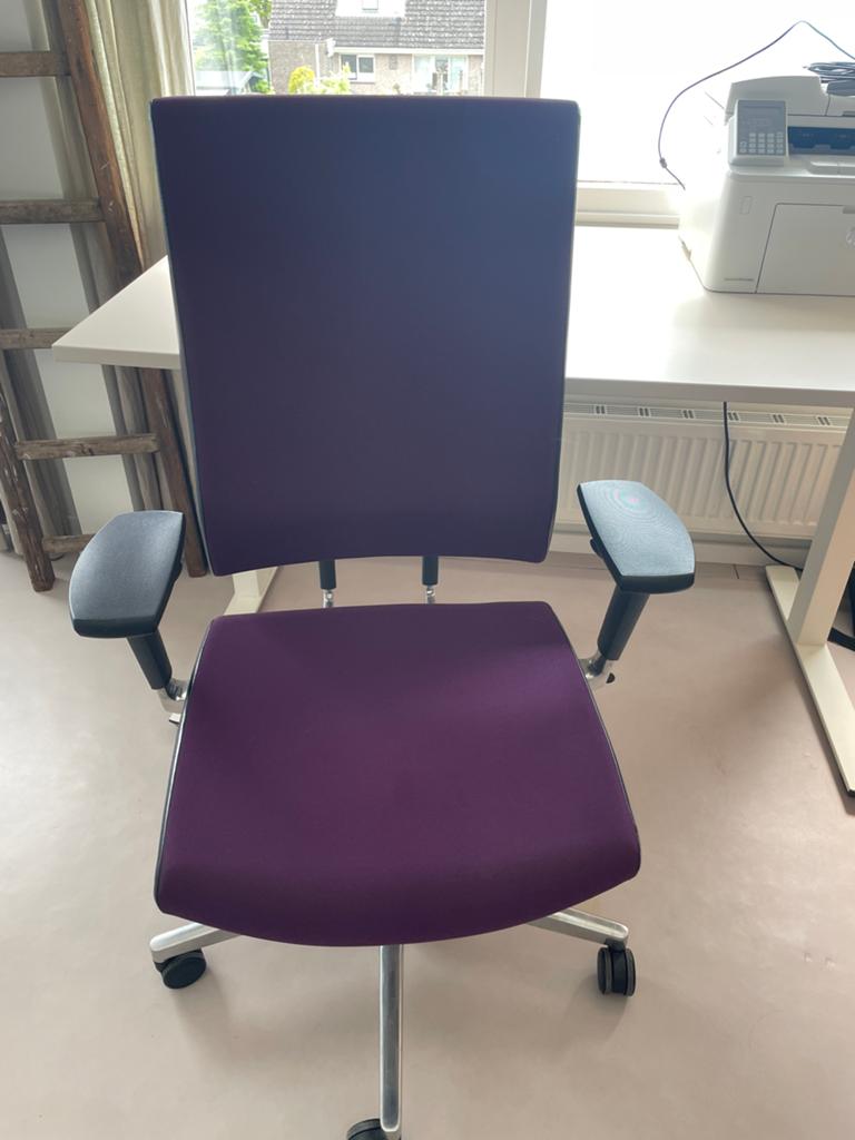 Viasit bureaustoel - Ergonomisch en comfortabel, Huis en Inrichting, Bureaustoelen, Ophalen, Paars, Zo goed als nieuw, Bureaustoel