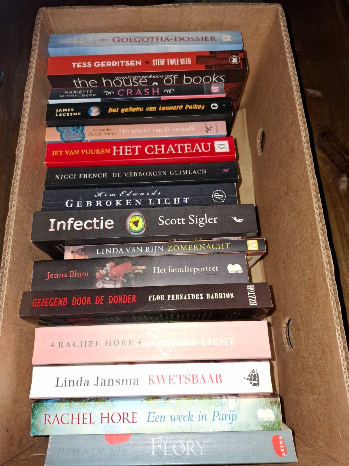 Diverse boekenpakket: thrillers, romans en meer, Ophalen of Verzenden, Gelezen