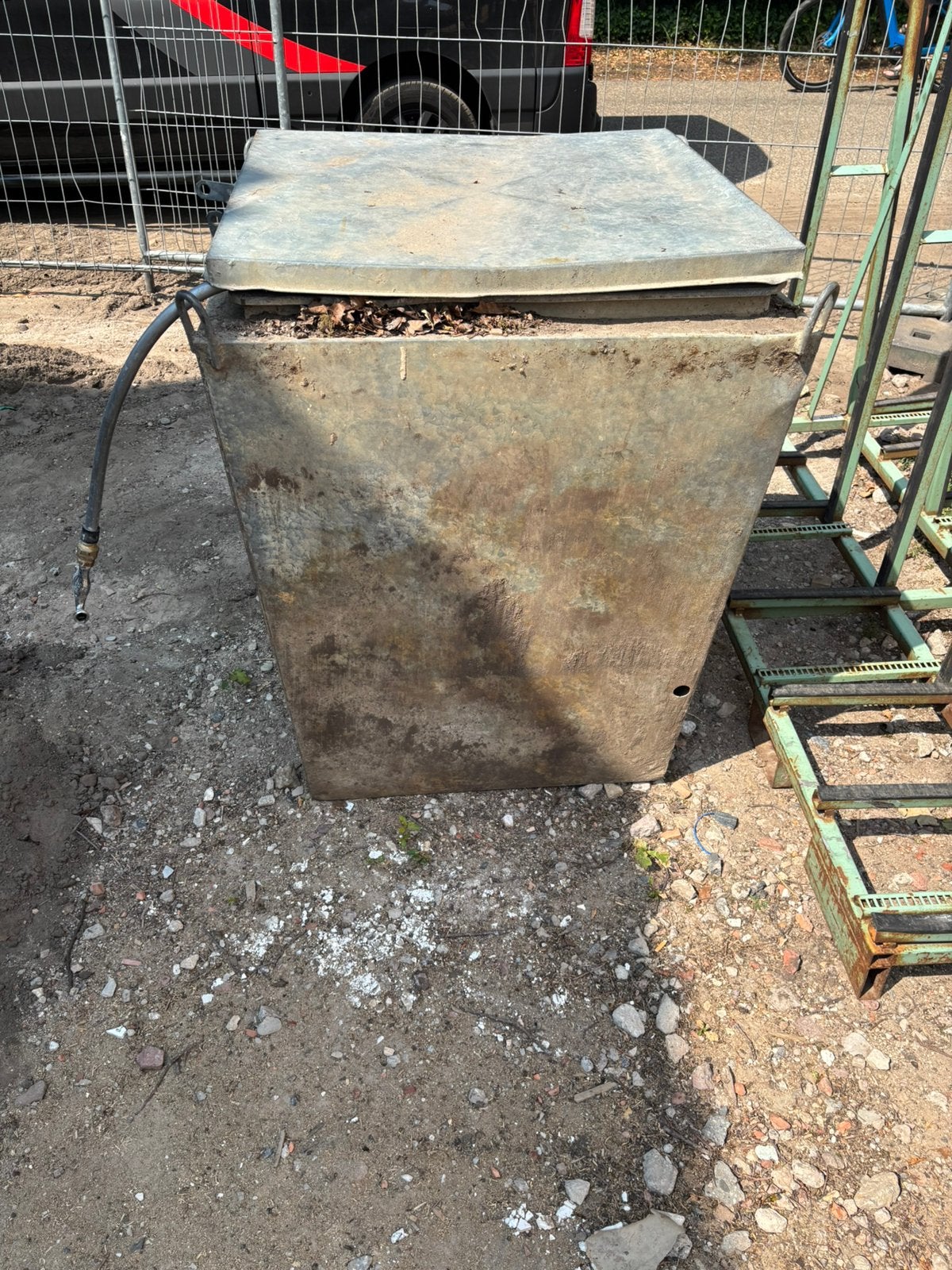 Waterput voor op de bouw, Ophalen, Zo goed als nieuw