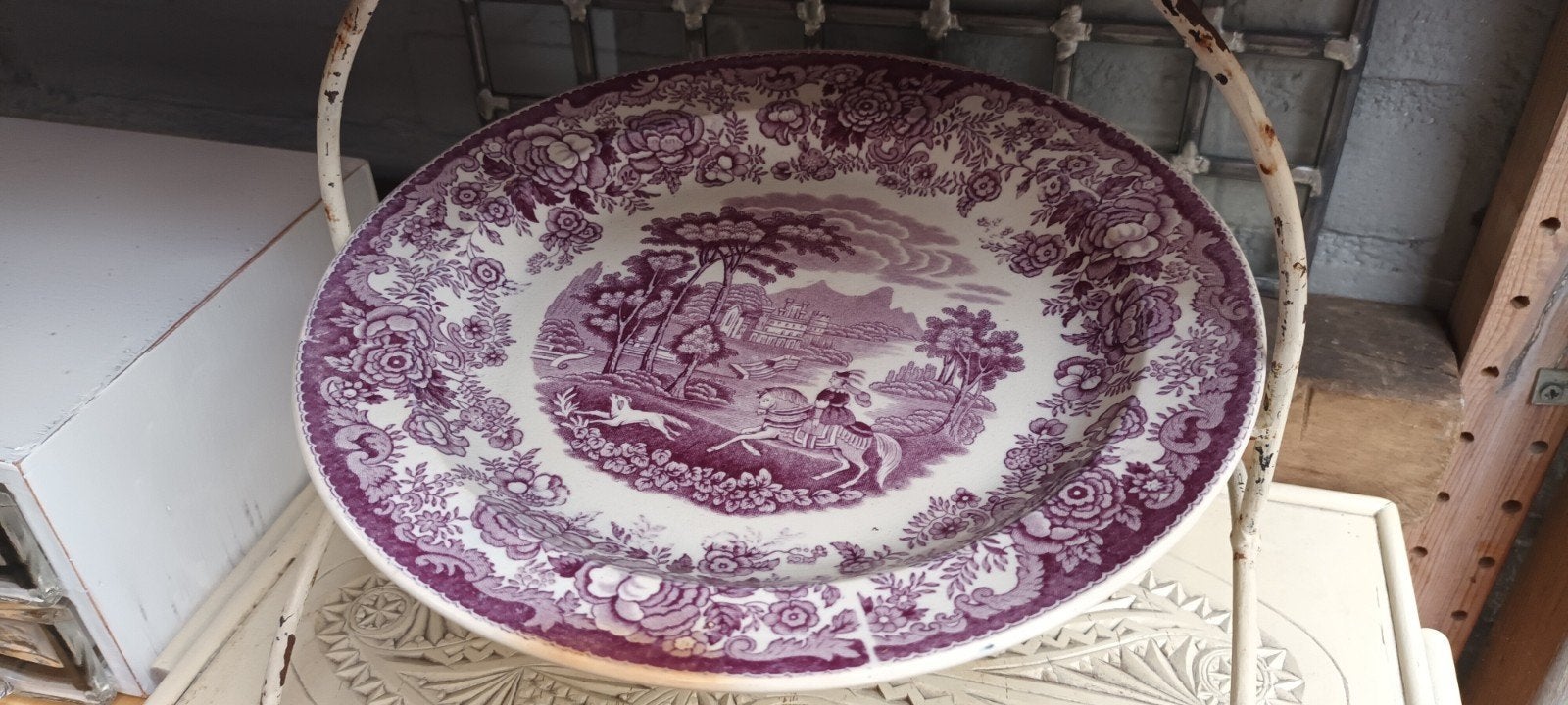 Amazone Petrus Regout Paars / purper diep bord, Ophalen of Verzenden