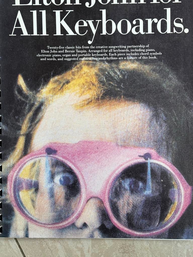 Elton John All Keyboards bladmuziek, Muziek en Instrumenten, Keyboards, Ophalen of Verzenden, Zo goed als nieuw, 61 toetsen, Overige merken