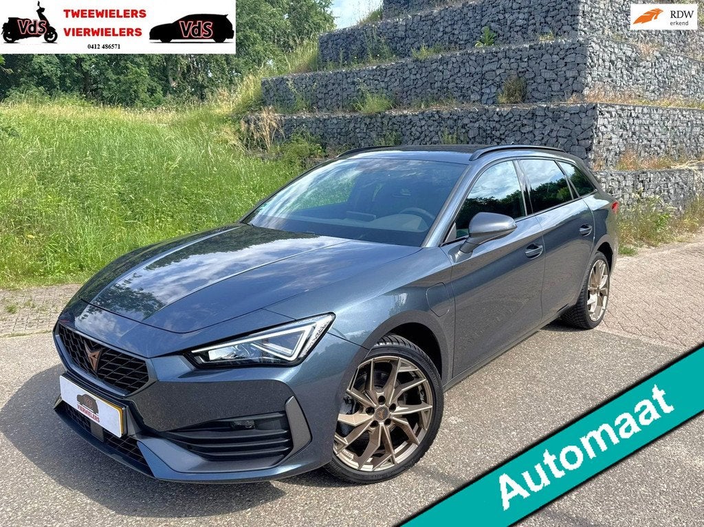 Cupra Leon Sportstourer 1.4 e-Hybrid Business Carplay Led ma, Auto's, 77 km/l, Gebruikt, 4 cilinders, Leon