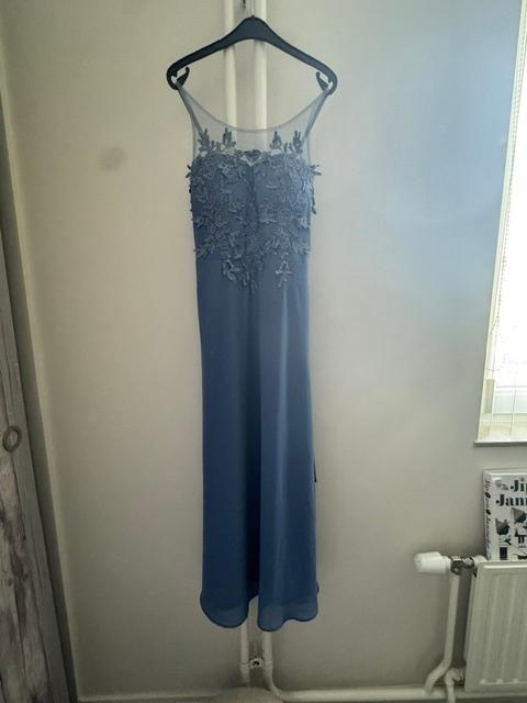 Elegante blauwe galajurk XS (1.52-1.55m) met bloemen, Galajurk, Blauw, Ophalen of Verzenden, Zo goed als nieuw
