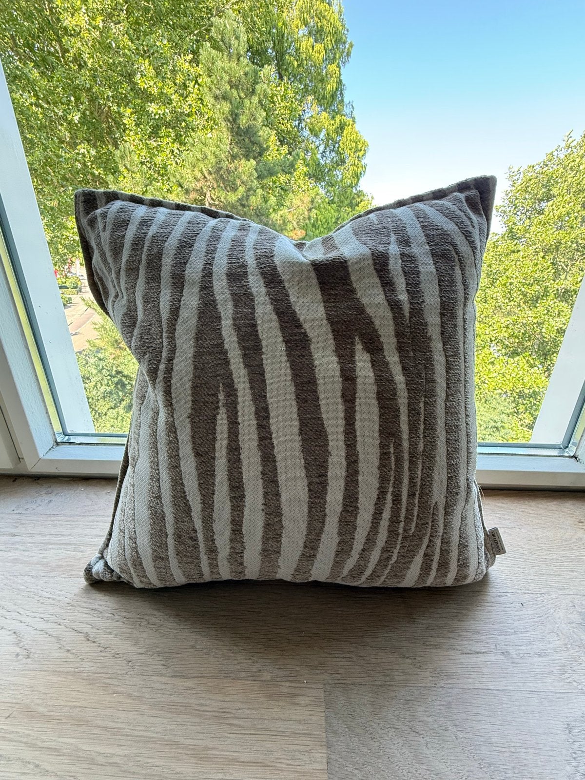 Svanefors sierkussen met zebraprint, Ophalen, Overige merken, Inclusief binnenkussen, Beige