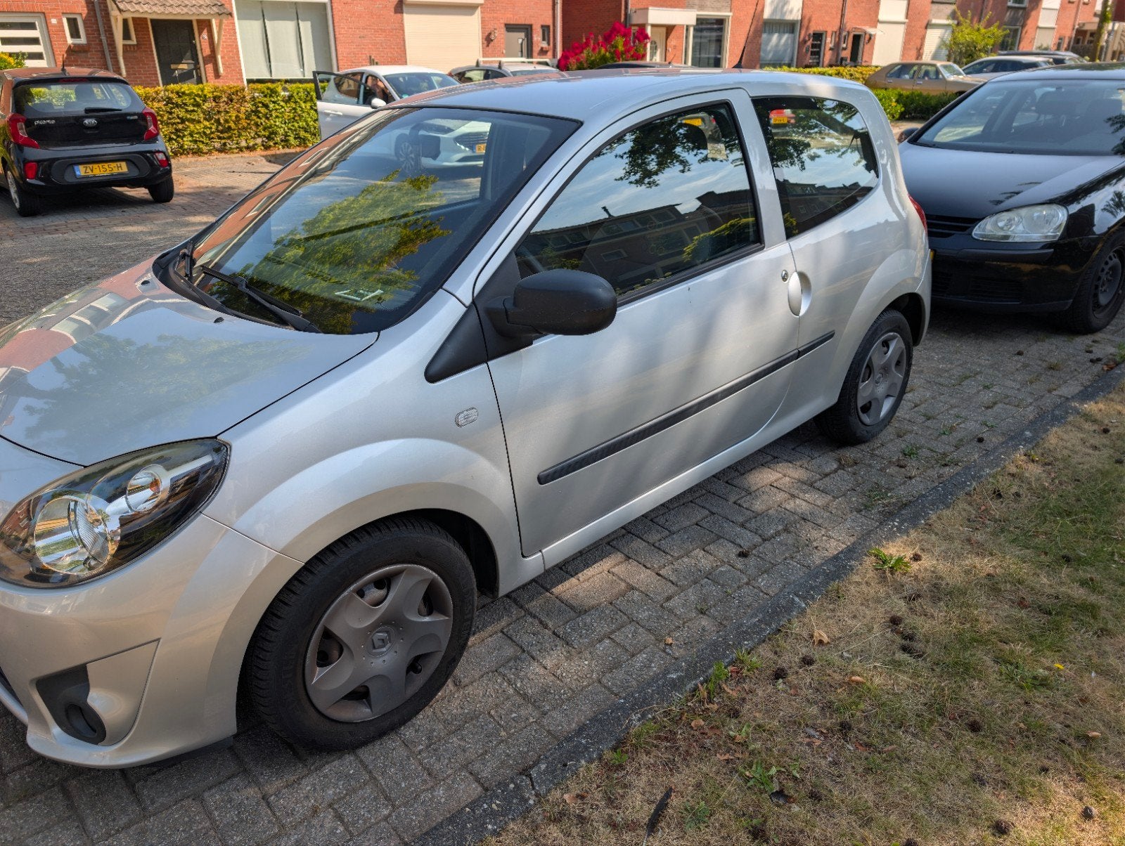 Renault Twingo met schade, Ophalen, Renault, Handgeschakeld, Zilver of Grijs