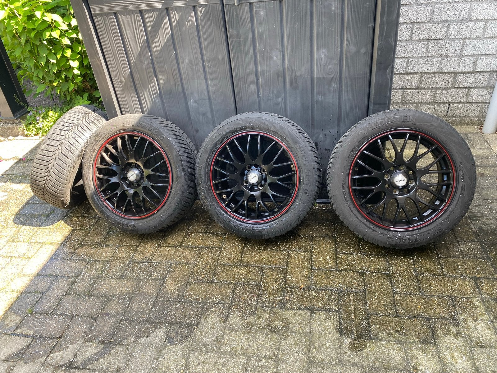 Vredestein Snowtrac 3 Winterbanden met Velgen 185/55 R15, Ophalen, Gebruikt, 15 inch, Banden en Velgen