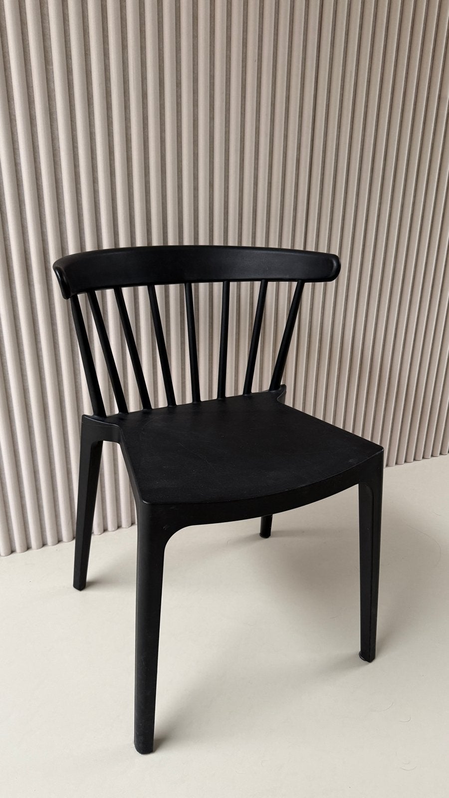 Drietal zwarte stoelen, Ophalen, Kunststof, Gebruikt, Drie