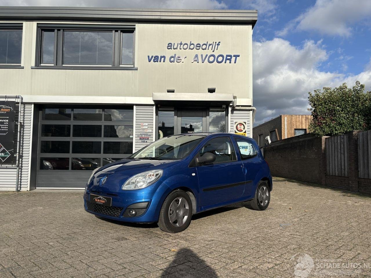 Renault Twingo 1.2-16V Authentique (bj 2008), Renault Deutschland AG, Handgeschakeld, Peter-Huppertz-Straße 5 ,51063, Köln, Deutschland