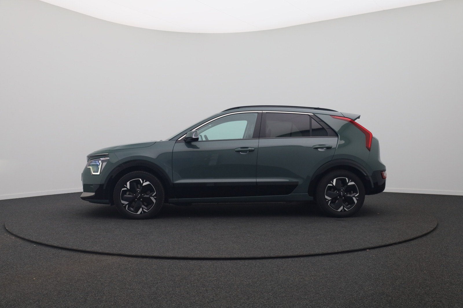 Kia Niro EV DynamicPlusLine 64.8 kWh 100% SOH | Leer | Pano, Auto's, Gebruikt, Verwarmde buitenspiegels, 1657 kg, Elektrisch