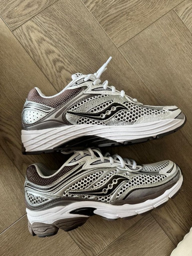 Saucony Omni 9 Hardloopschoenen - Zo goed als nieuw, Sport en Fitness, Hardloopschoenen, Zo goed als nieuw, Hardlopen, Saucony