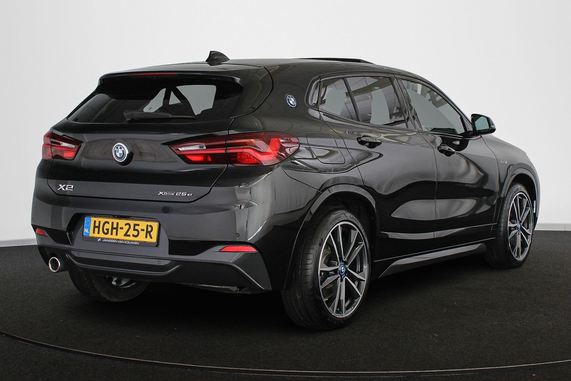 BMW X2 xDrive25e High Executive M Sport Panoramadak Keyless, Auto's, Automaat, X2, Gebruikt, Euro 6