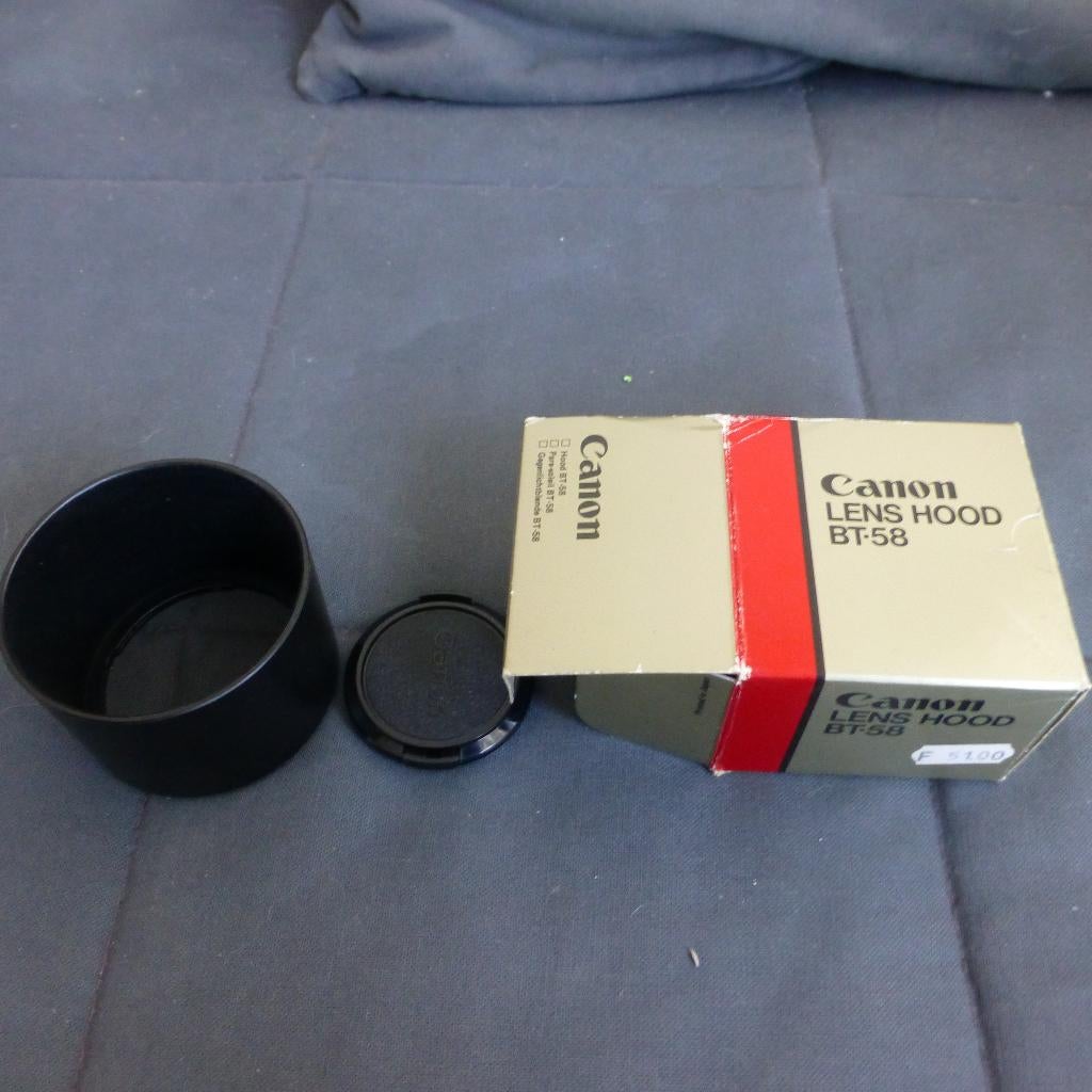 Canon camera  Lens Hood BW.52 b, Ophalen of Verzenden, 1980 tot heden, Lens of Lenzen