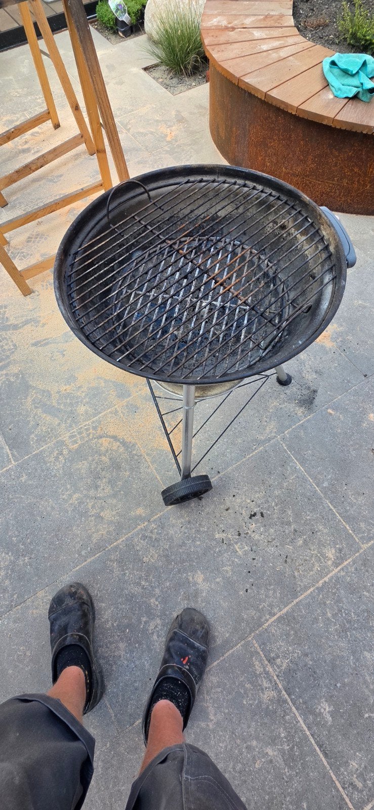 Foto 5 van Weber Compact Kettle Houtskoolbarbecue - Zwart