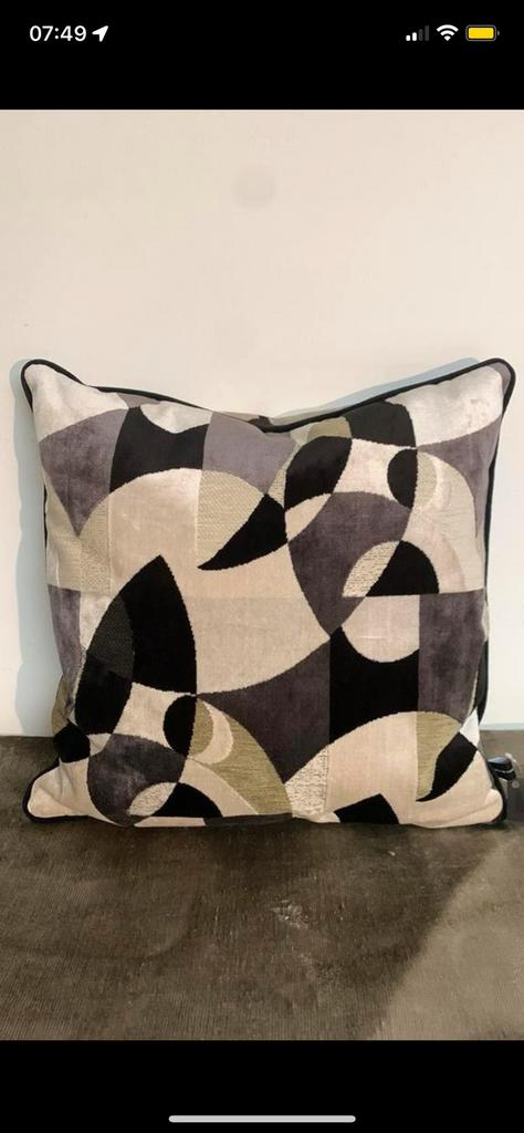 Kussens beige zwart, Huis en Inrichting, Woonaccessoires | Kussens, Ophalen of Verzenden, Nieuw, Zwart, Vierkant