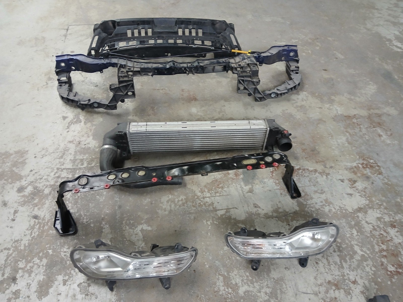 interkoeler fordkuga  2  2014  + zie foto, Auto-onderdelen, Ophalen of Verzenden, Gebruikt, Audi