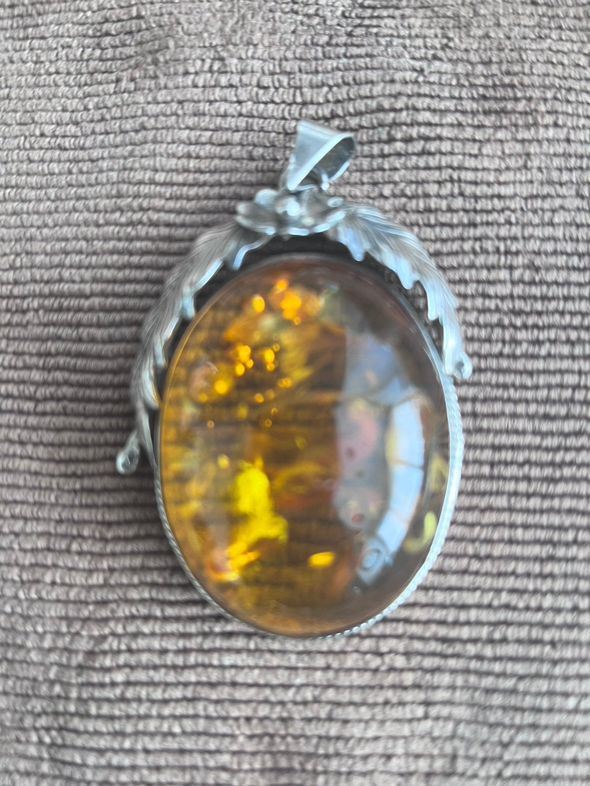 Erg mooie grote amber hanger, in zilver, Ophalen, Zo goed als nieuw, Geel, Steen of Mineraal