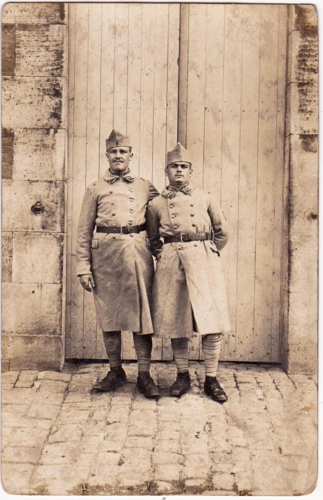 Antieke Foto WW1 Twee Franse Soldaten, Verzamelen, Militaria | Algemeen, Verzenden, Landmacht, Overige gebieden, Foto of Poster