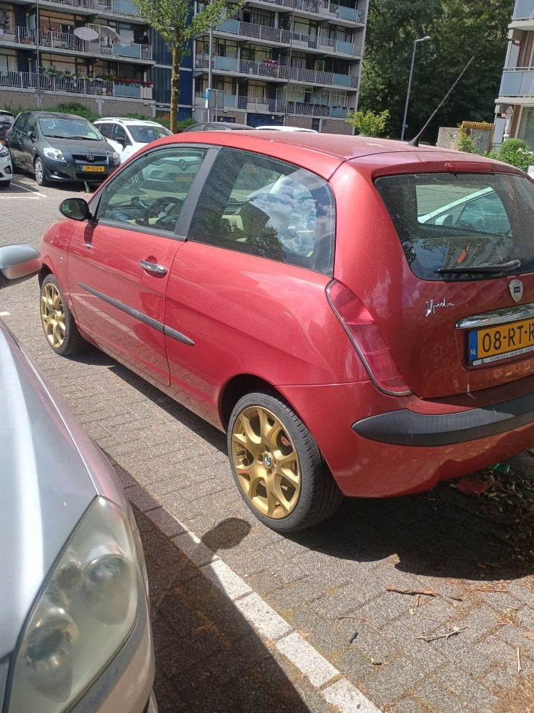 Lancia Ypsilon 1.2 2005 Rood, Auto's, Lancia, Voorwielaandrijving, Alcantara, Origineel Nederlands, Handgeschakeld