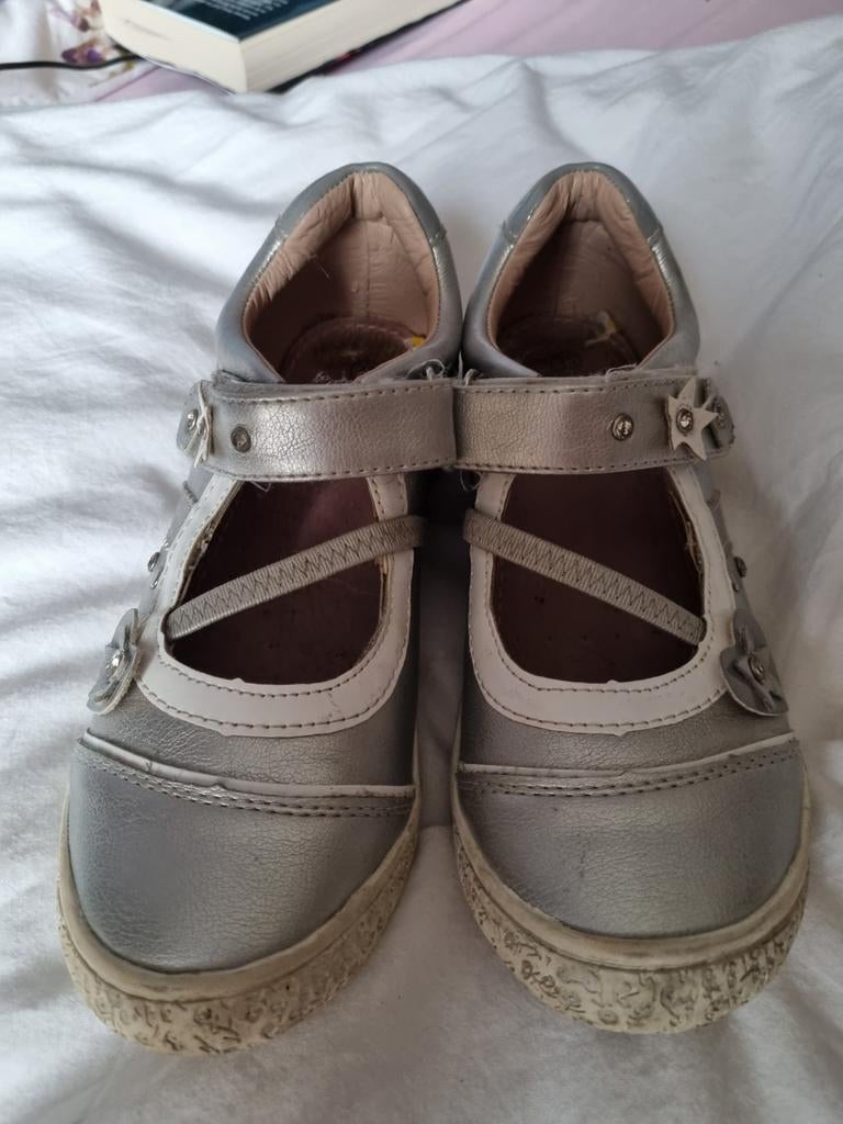 Nog zeer knappe leren zomer schoenen mt 33, Kinderen en Baby's, Babykleding | Schoentjes en Sokjes, Schoentjes, Meisje, Ophalen of Verzenden