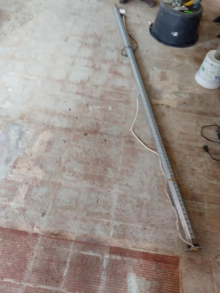 Elektrische motor voor rolluik, Doe-het-zelf en Verbouw, Rolluiken, Ophalen, Gebruikt, 200 cm of meer, Minder dan 100 cm
