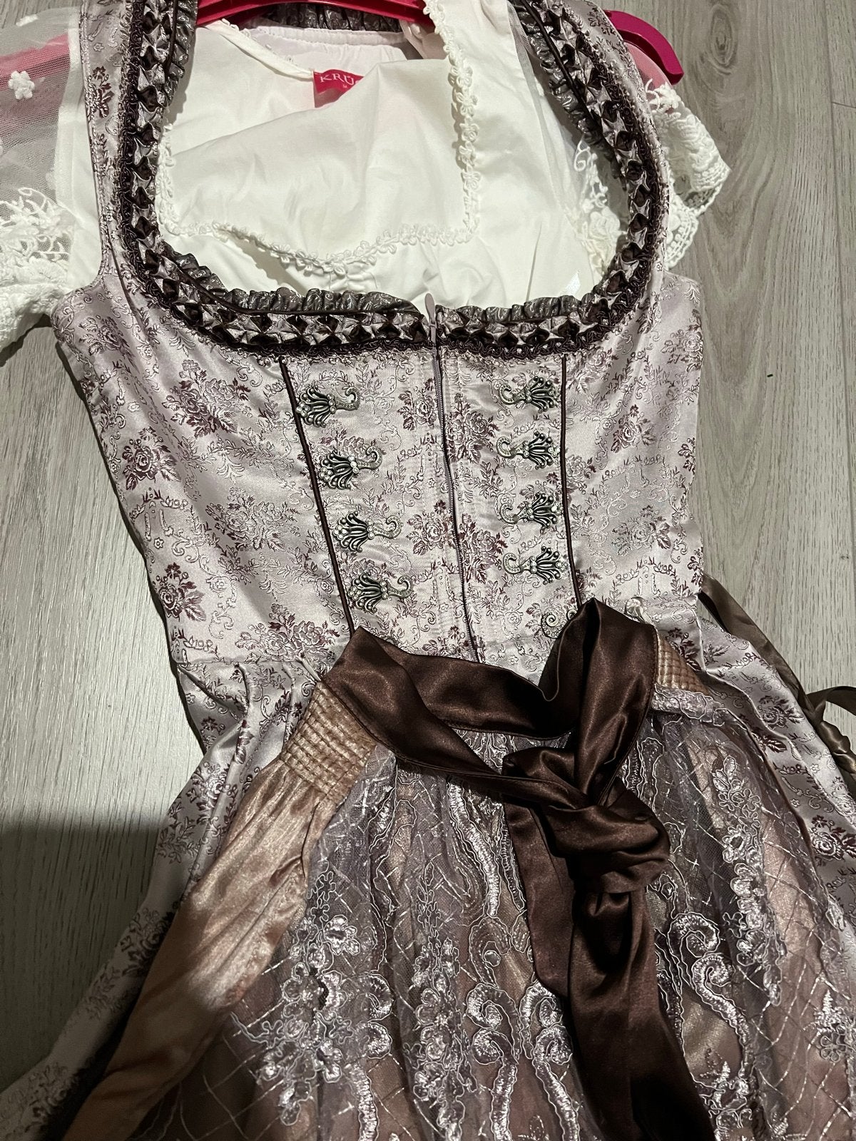 Dirndl jurk met blouse - Krüger - Zo goed als nieuw, Bruin, Ophalen of Verzenden, Zo goed als nieuw, Maat 34 (XS) of kleiner