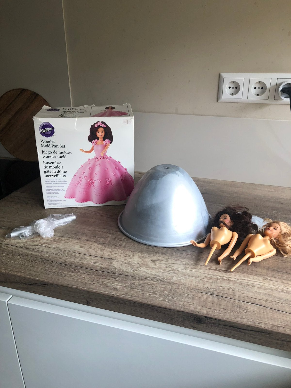 Barbie taartvorm, Ophalen, Zo goed als nieuw, Taarten, Bakvorm