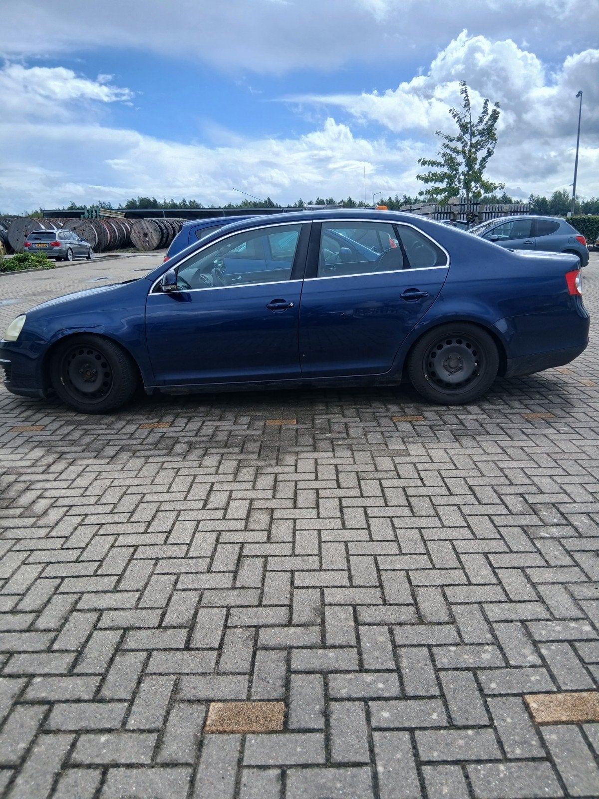 Volkswagen Jetta 1.6 FSI 85KW 2006 Blauw, Auto's, Voorwielaandrijving, 4 cilinders, 1200 kg, Handgeschakeld