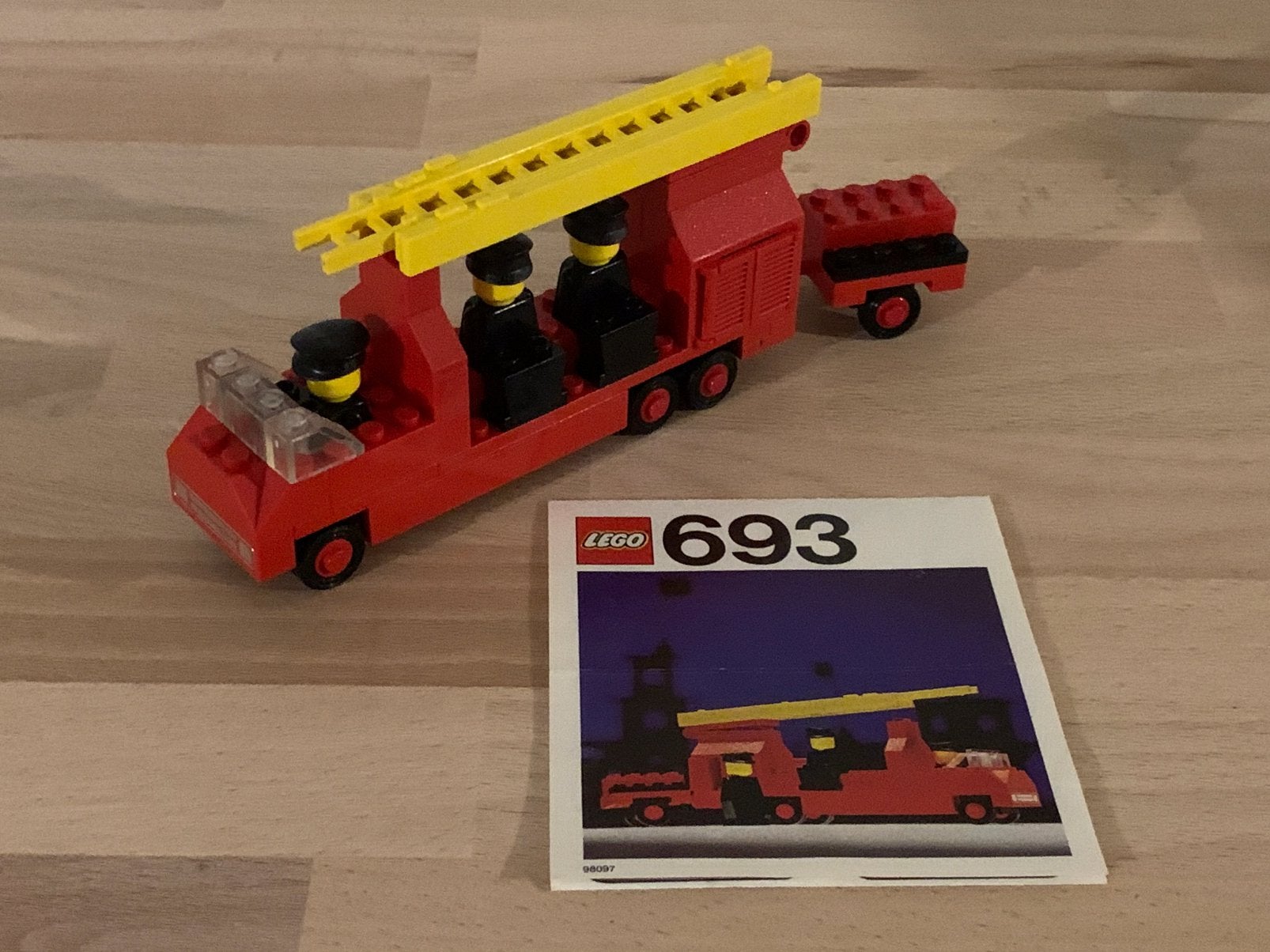 Lego classic vintage 693 brandweer ladderwagen, Lego, Ophalen of Verzenden, Complete set, City
