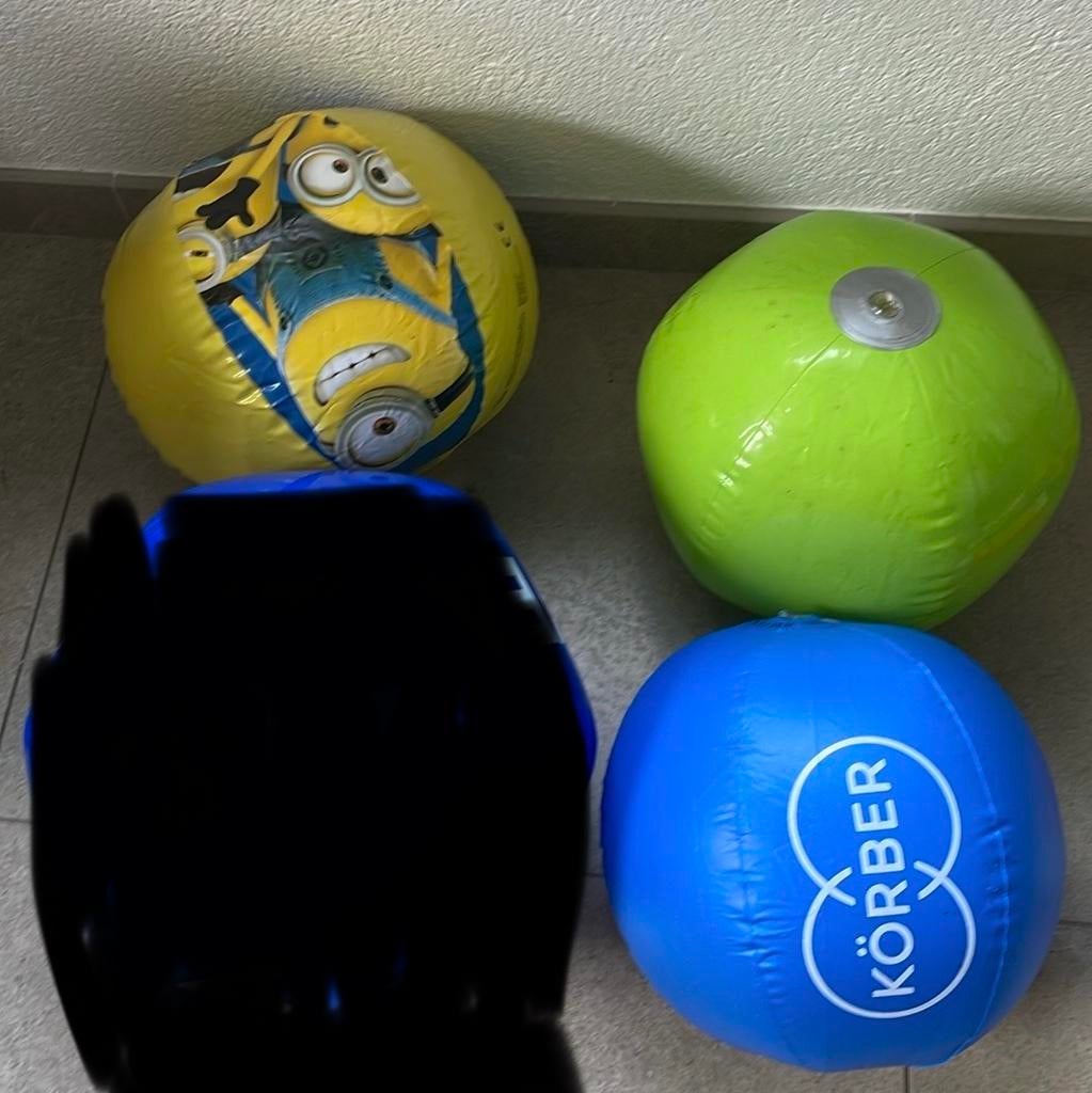 3 strandballen, Ophalen of Verzenden, Zo goed als nieuw
