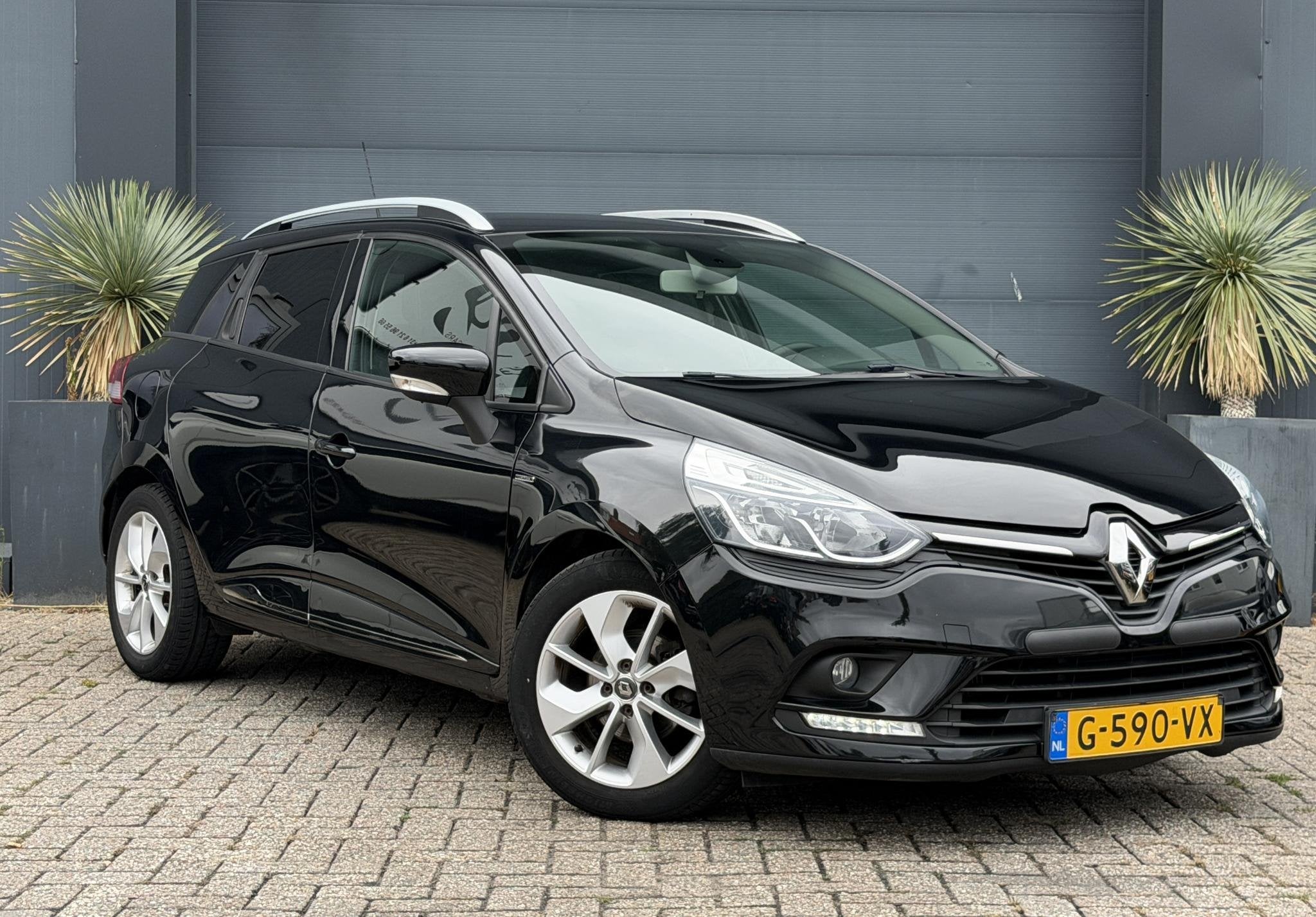 Renault Clio Estate 1.2 TCe Intens, Stof, Gebruikt, Euro 6, 4 cilinders