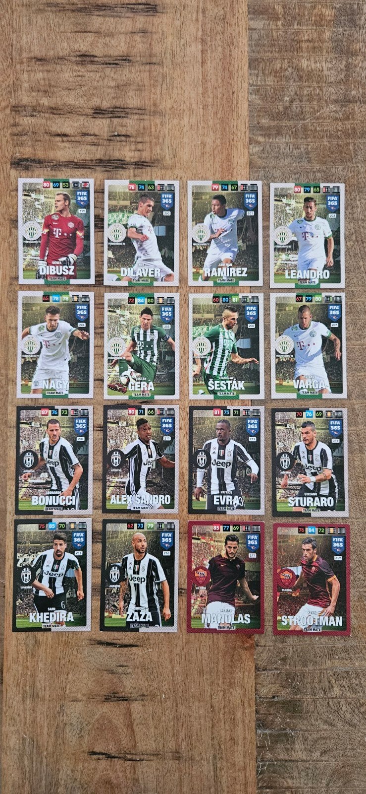 Panini FIFA 365 Adrenalyn XL 2016/2017, Hobby en Vrije tijd, Stickers en Plaatjes, Ophalen of Verzenden, Zo goed als nieuw, Meerdere plaatjes
