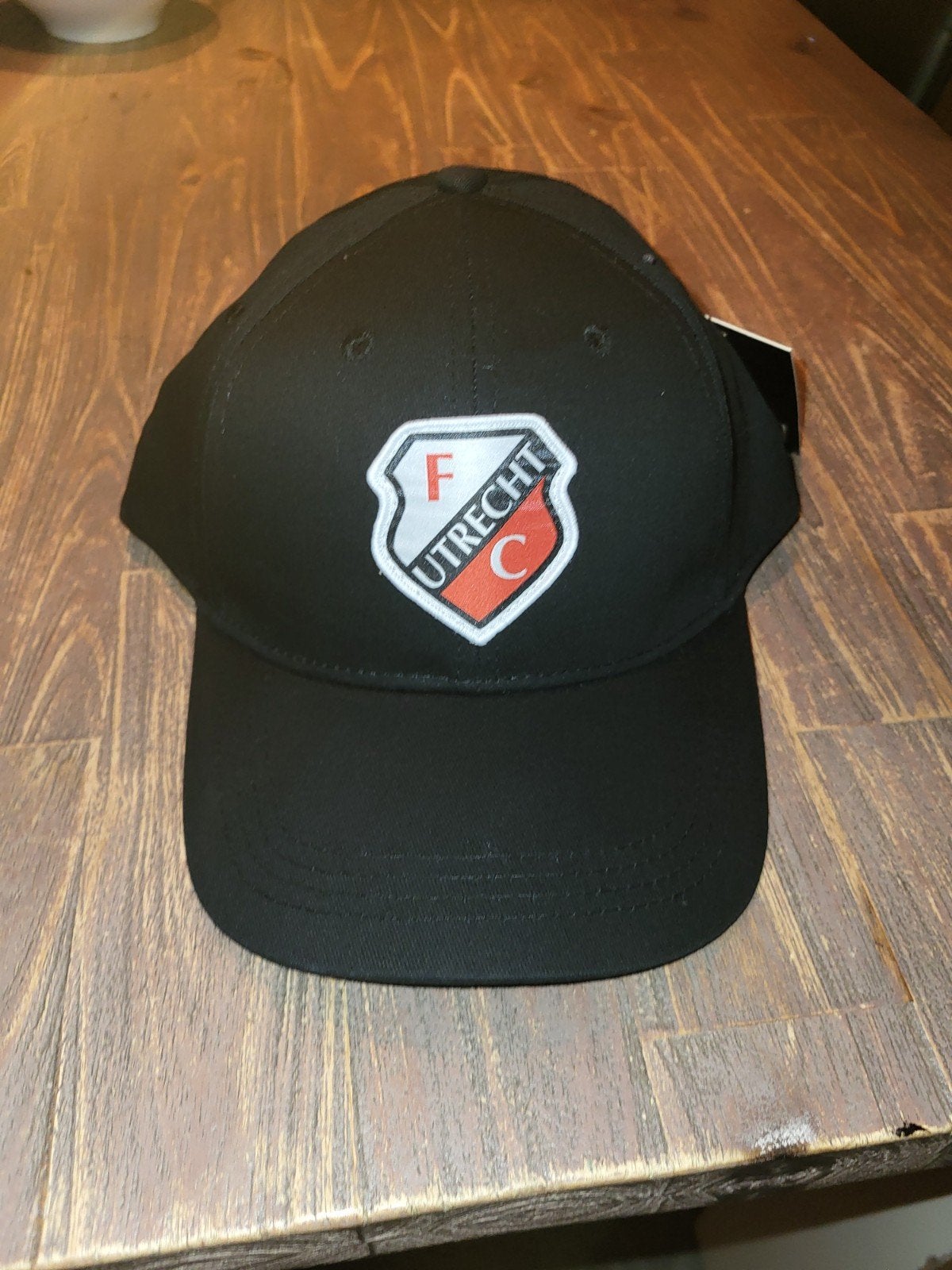 FC Utrecht Pet - Zwart met logo - Nieuw met kaartje, Ophalen, Nieuw, One size fits all, Pet