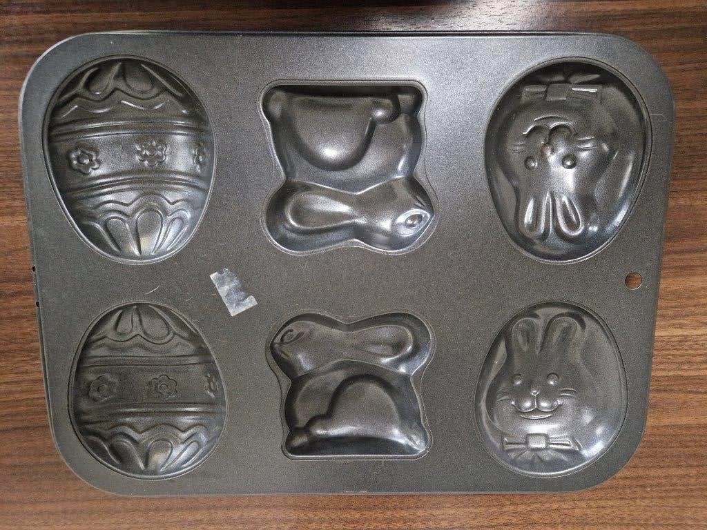 bakvorm met paasfiguren, Hobby en Vrije tijd, Ophalen of Verzenden, Zo goed als nieuw, Taarten of Cupcakes, Bakvorm