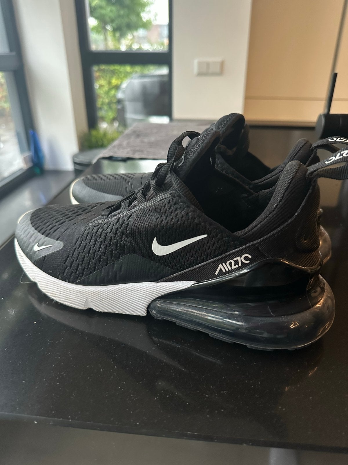 Nike Air Max 270 Zwart - Comfortabele Sneakers, Kleding | Dames, Schoenen, Ophalen of Verzenden, Gedragen, Zwart, Sneakers of Gympen