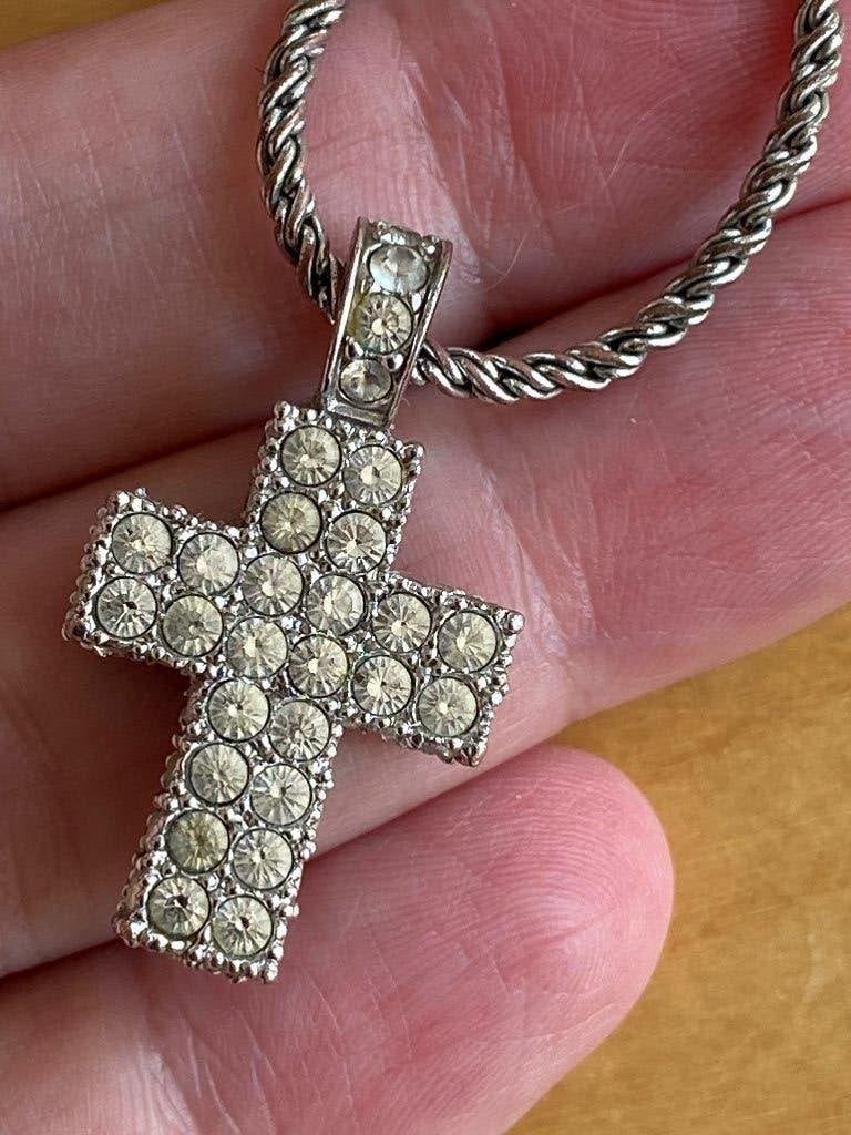 Swarovski Ketting met Kruis hanger vol Swarovski kristallen, Ophalen of Verzenden, Zo goed als nieuw, Zilver, Overige materialen