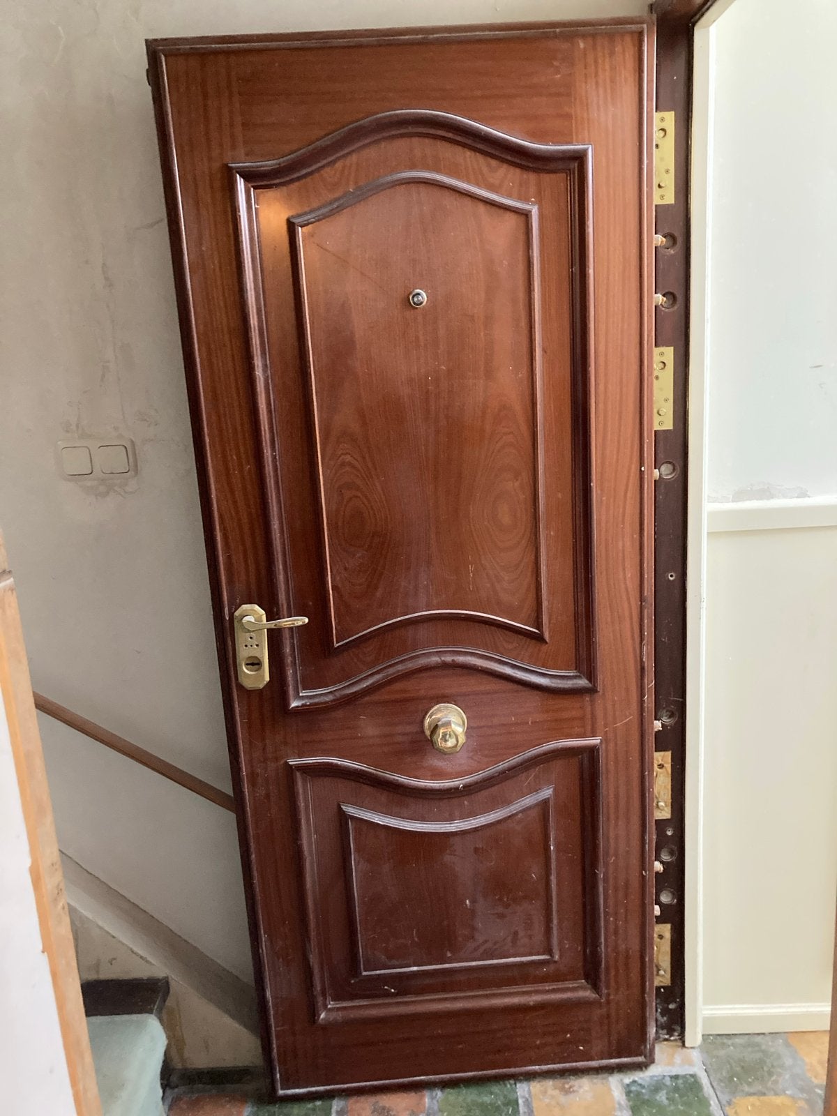Massieve houten buitendeur met klassiek design, Ophalen, Gebruikt, 80 tot 100 cm, Buitendeur